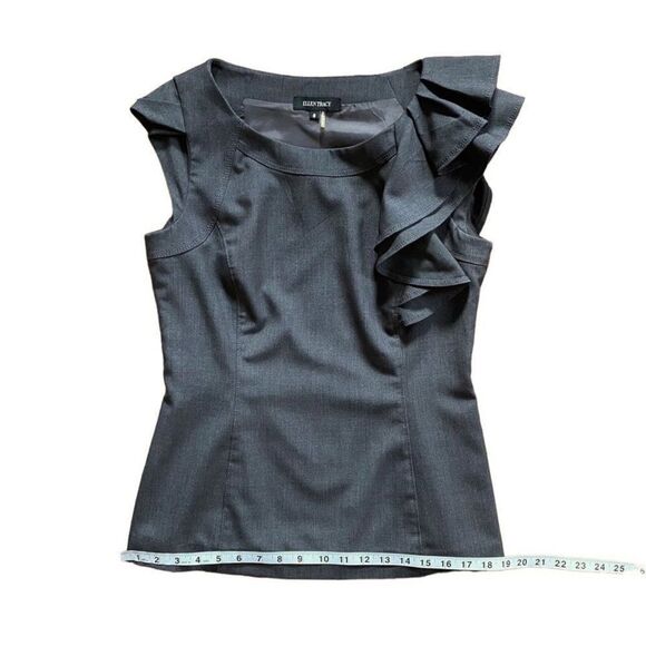 Ellen Tracy Grey Fitted Ruffle Flutter Sleeveless Crewneck Top Size 8 - Picture 13 of 16